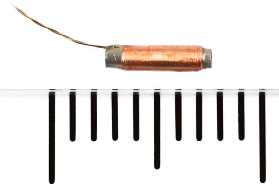 Oggi ci addentreremo nell'affascinante mondo dei materiali del nuclo delle micro bobine. Conoscere le varie opzioni disponibili può davvero migliorare il vostro viaggio nella costruzione di bobine. Seguiteci quindi nell'esplorazione del regno dei materiali amorfi, nano-cristallini e al neodimio, svelando le loro caratteristiche distintive.