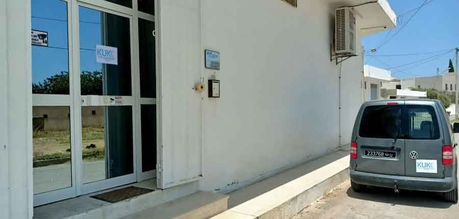 KUK Tunisia. Siti di produzione in tutto il mondo e una rete consolidata di fornitori garantiscono la vicinanza al cliente, brevi distanze di spedizione e condizioni ottimali per le bobine, i trasformatori, gli assemblaggi e l'elettronica specifici del cliente.