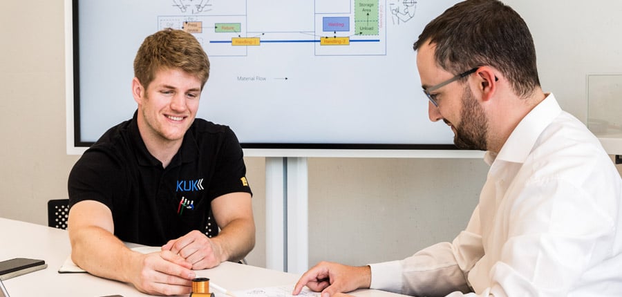 KUK supporta il cliente fin dalla fase di sviluppo, perché in quanto produttore di bobine ed elettronica tecnicamente all'avanguardia, sappiamo cosa è importante: tempi di risposta brevi, ingegneria agile e alternative proattive sul tavolo. Per farlo, KUK si avvale di un'esperienza pluriennale nella tecnologia di connessione e nella progettazione di formatori di bobine, parti di assemblaggio ed elettronica.