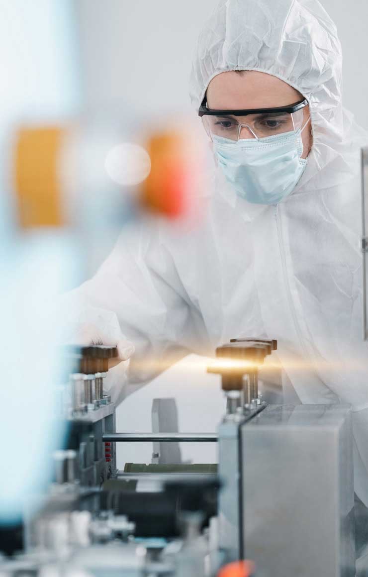 Le micro bobine con fili ultra sottili da 0,010 mm sono tra le specialità di KUK, così come le varie tecniche di connessione in queste dimensioni. Avvolgiamo le bobine in miniatura direttamente su nuclei magnetici o come bobine a nucleo d'aria.